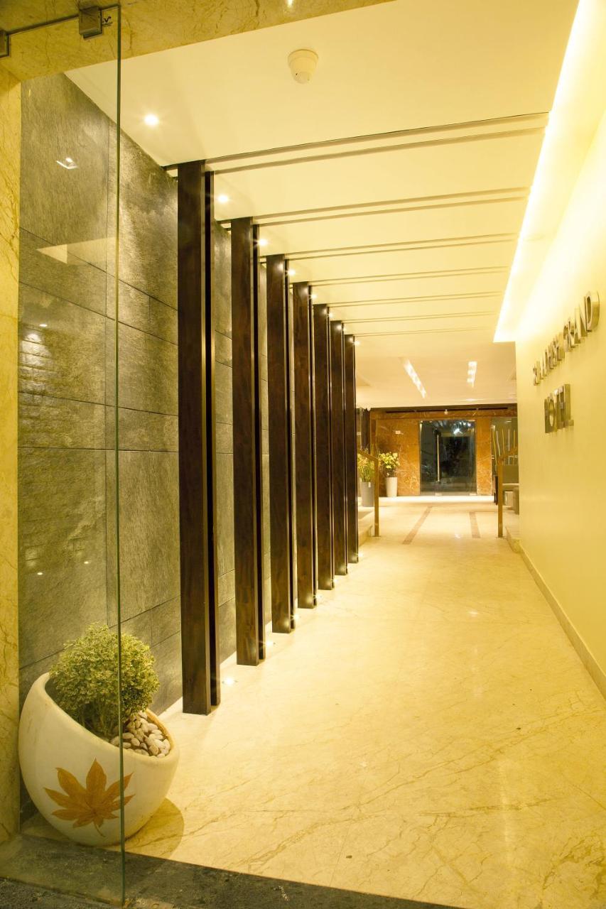 Sri Aadhish Grand Hotel Arantāngi 外观 照片