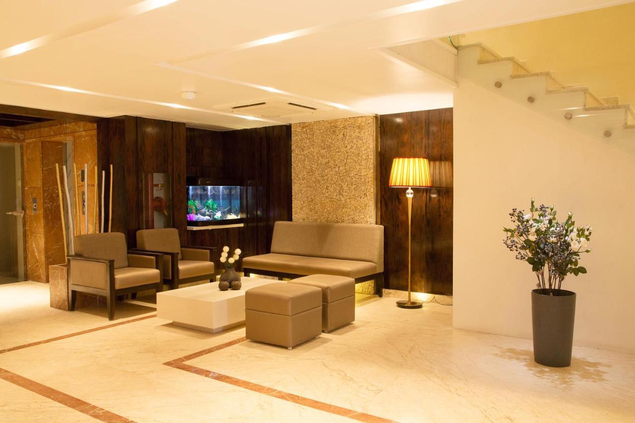 Sri Aadhish Grand Hotel Arantāngi 外观 照片